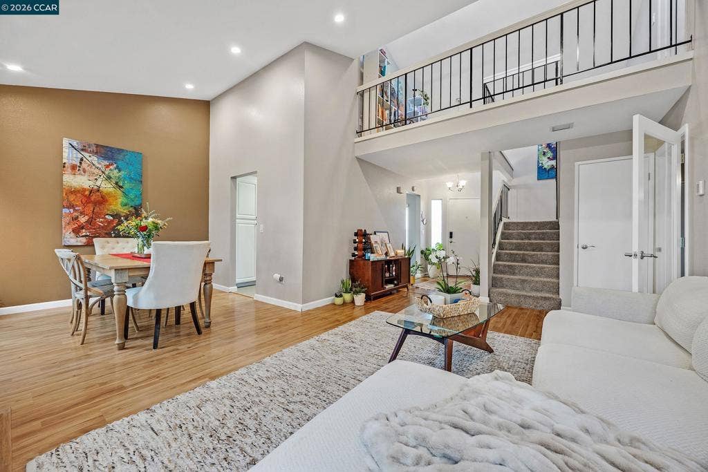 35 Sapphire Ct, Hercules, CA 94547 35 Sapphire Ct, Hercules, CA 94547