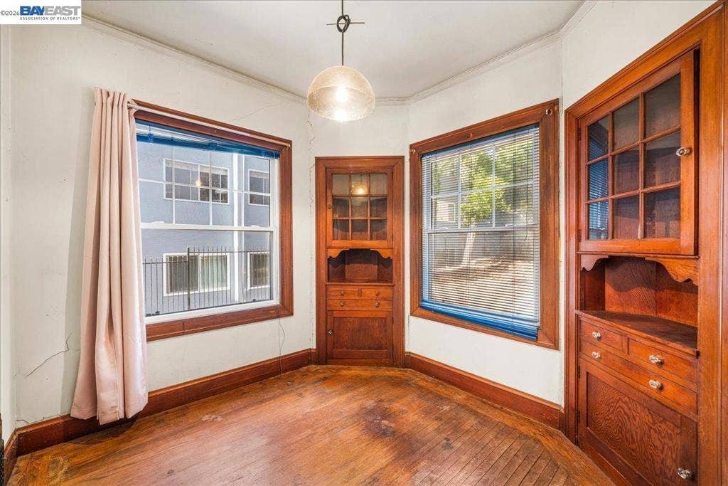 473 Crescent St, Oakland, CA 94610