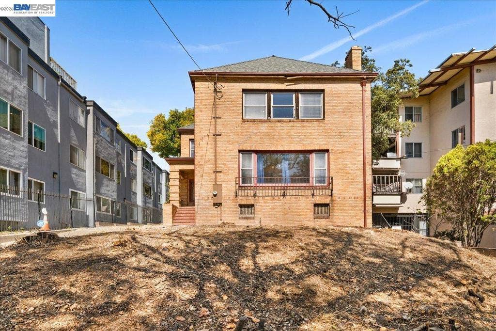 473 Crescent St, Oakland, CA 94610