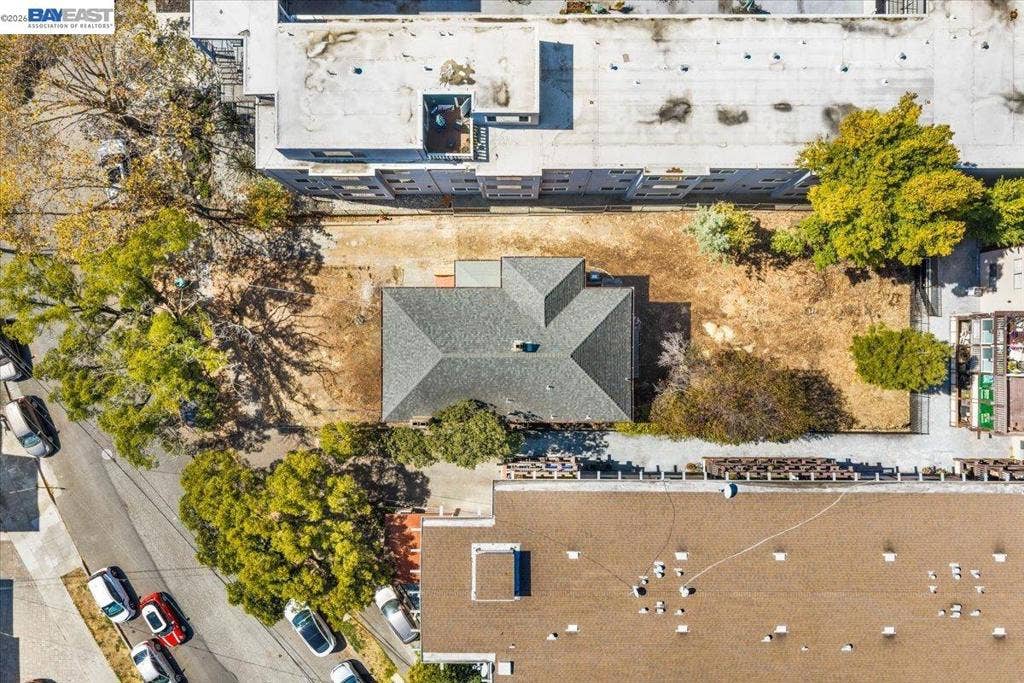473 Crescent St, Oakland, CA 94610
