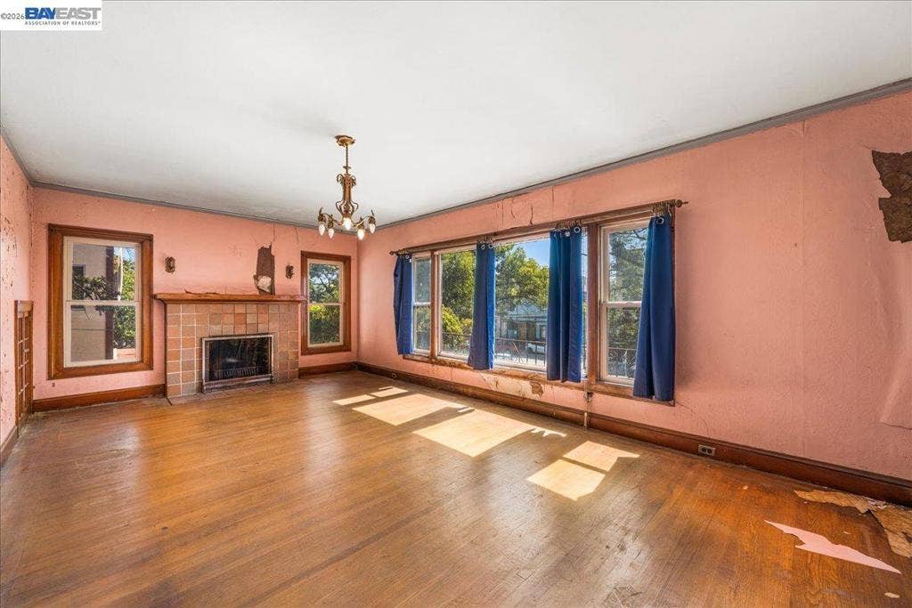 473 Crescent St, Oakland, CA 94610