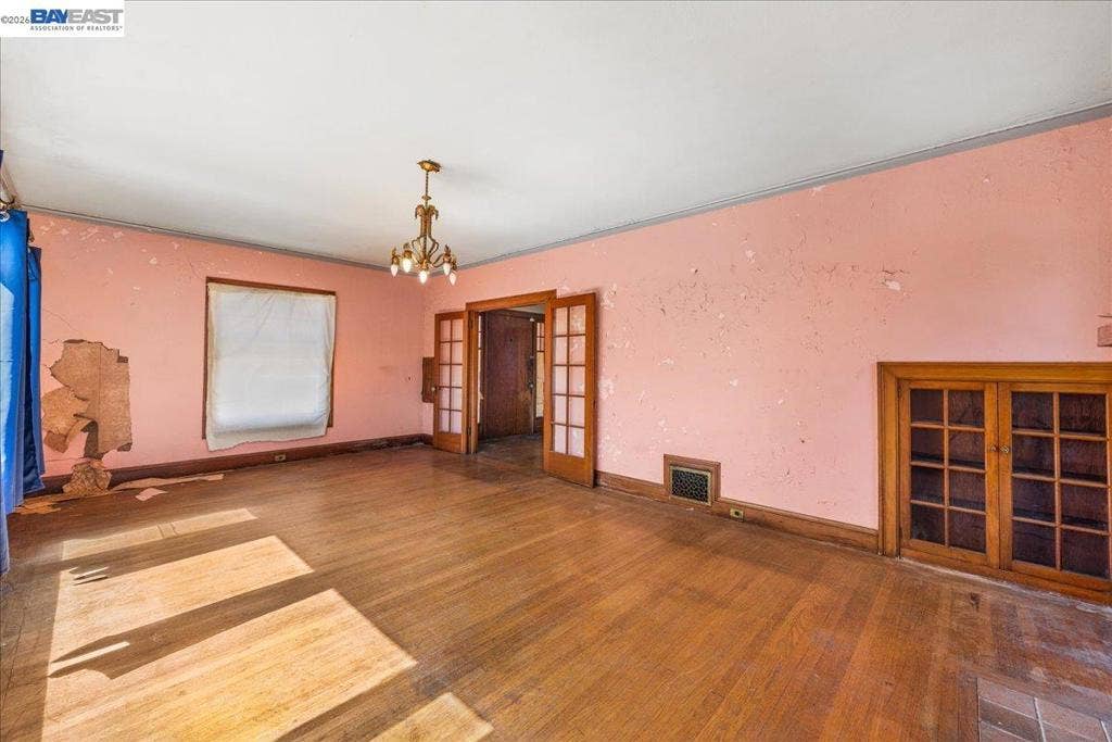 473 Crescent St, Oakland, CA 94610