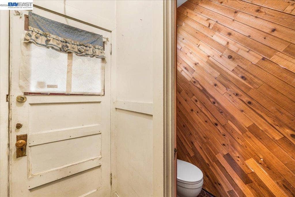 473 Crescent St, Oakland, CA 94610