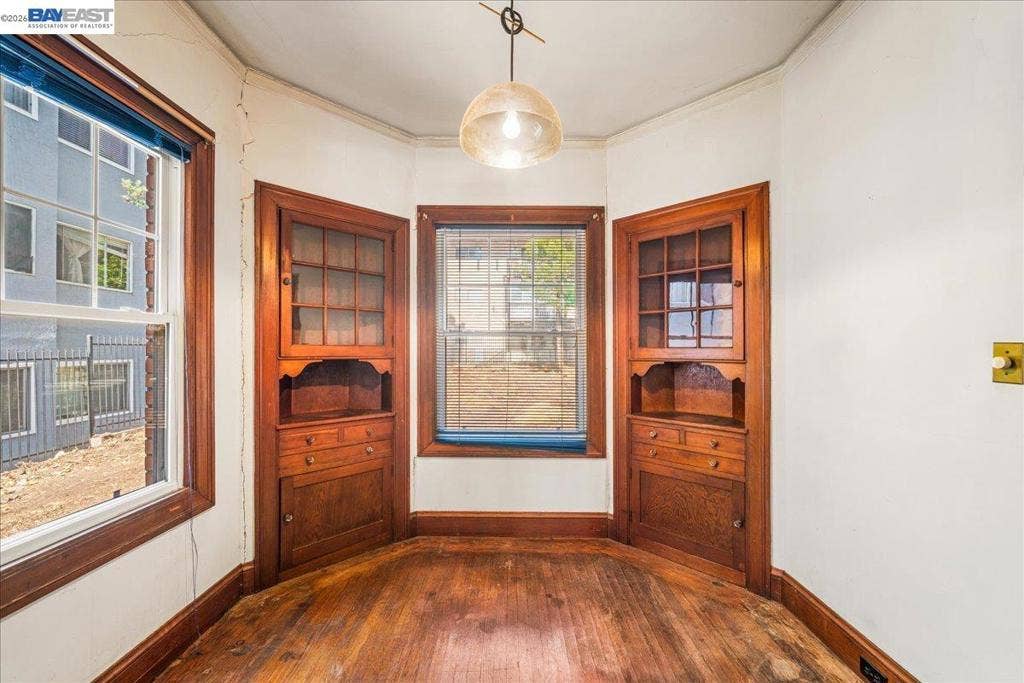 473 Crescent St, Oakland, CA 94610