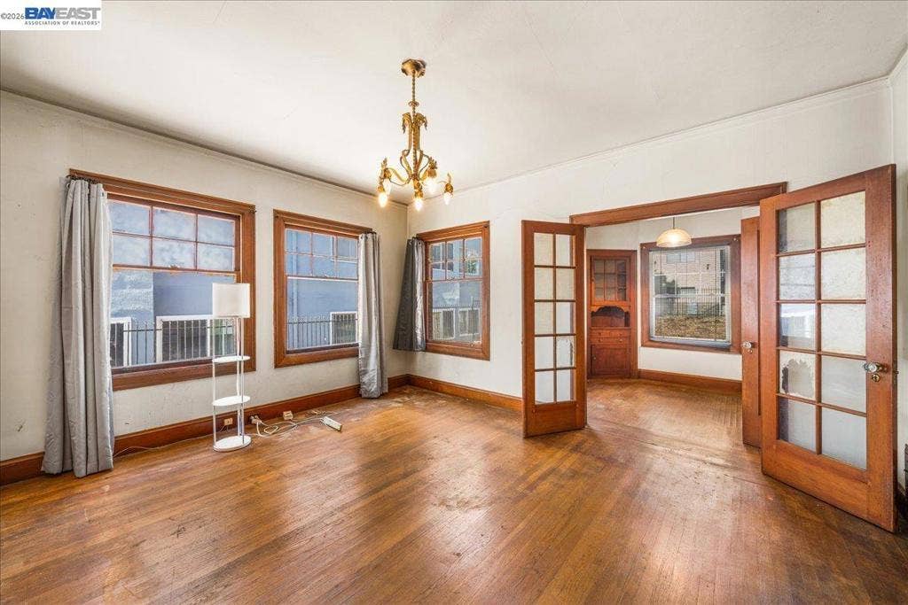 473 Crescent St, Oakland, CA 94610
