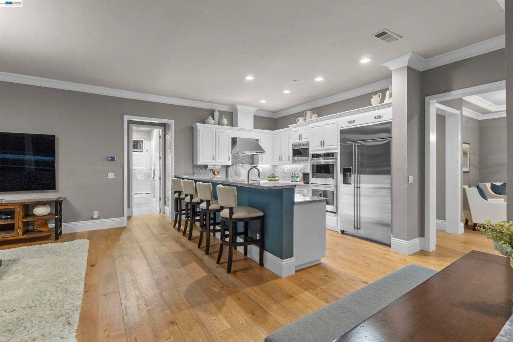 687 Old Oak Rd, Livermore, CA 94550