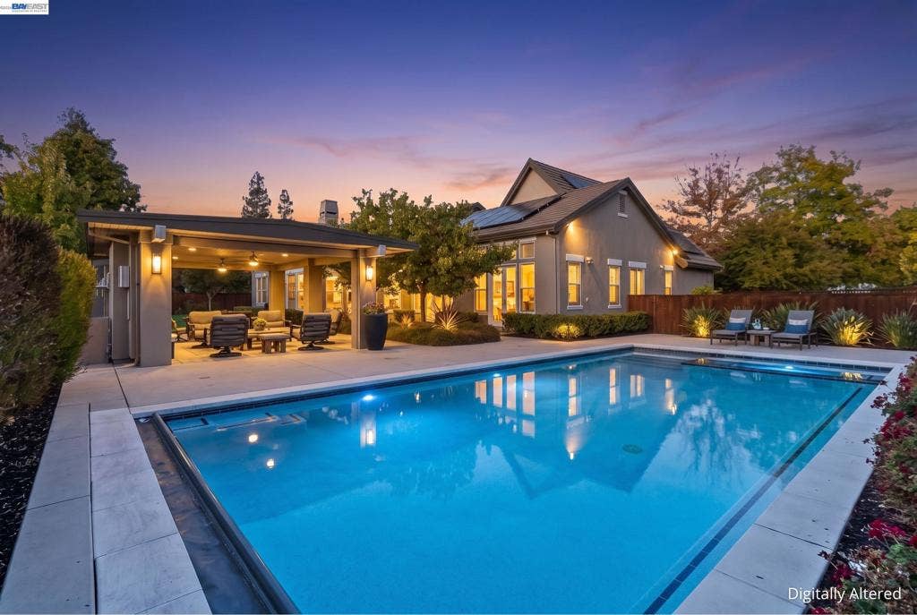 687 Old Oak Rd, Livermore, CA 94550