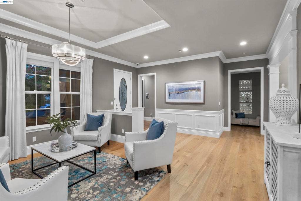 687 Old Oak Rd, Livermore, CA 94550