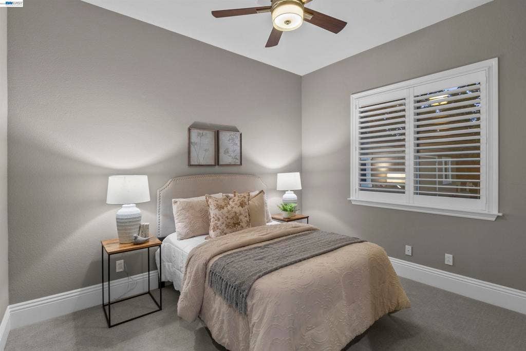 687 Old Oak Rd, Livermore, CA 94550