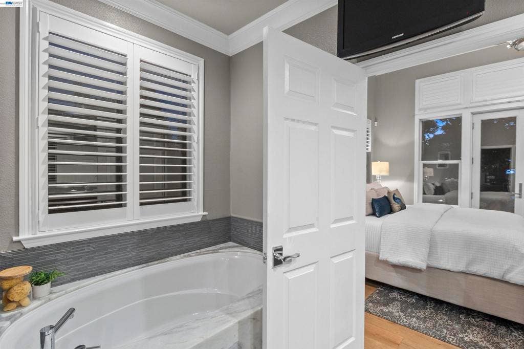 687 Old Oak Rd, Livermore, CA 94550
