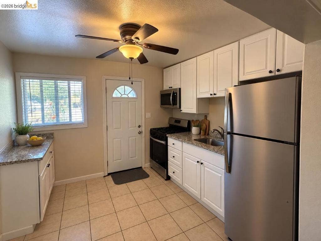 31 Sunset Dr, Antioch, CA 94509 31 Sunset Dr, Antioch, CA 94509
