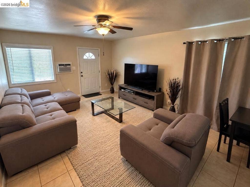 31 Sunset Dr, Antioch, CA 94509 31 Sunset Dr, Antioch, CA 94509