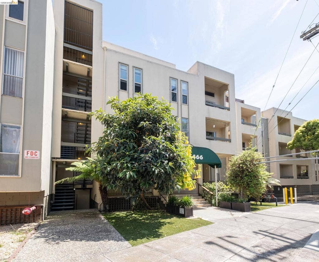 466 Crescent St, #307, Oakland, CA 94610 466 Crescent St, #307, Oakland, CA 94610