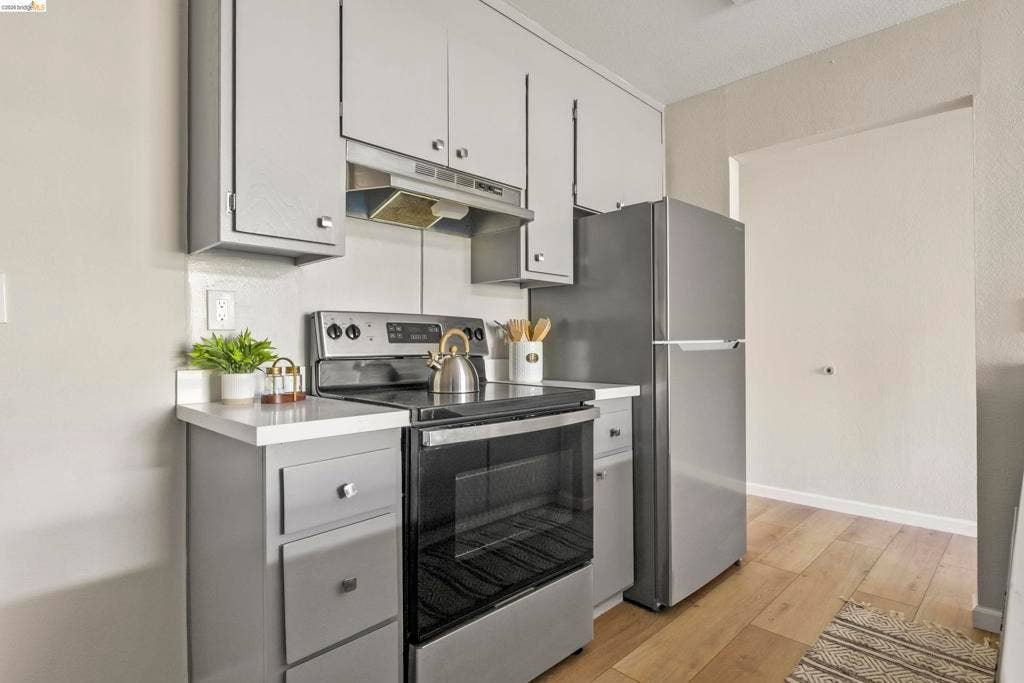466 Crescent St, #307, Oakland, CA 94610 466 Crescent St, #307, Oakland, CA 94610