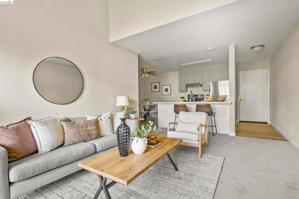 466 Crescent St, #307, Oakland, CA 94610 466 Crescent St, #307, Oakland, CA 94610