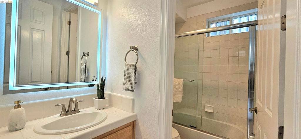 516 Seacliff Pl, Richmond, CA 94801
