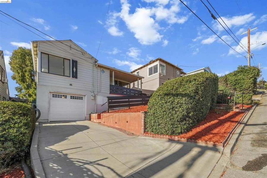 Property photo for 3301 82nd Ave, Oakland, CA