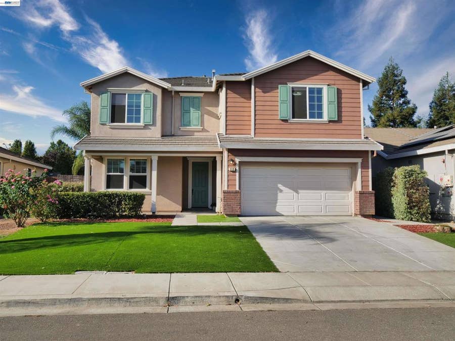 Property photo for 113 Silver Bell Way, Oakley, CA