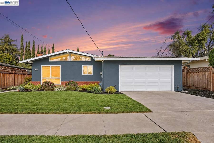 Property photo for 1264 Pine St, Livermore, CA