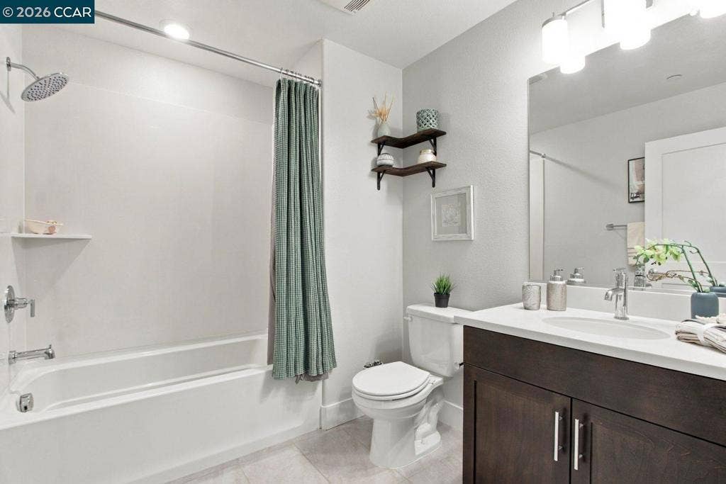 3207 Mallard Ct, #304, San Jose, CA 95117 3207 Mallard Ct, #304, San Jose, CA 95117