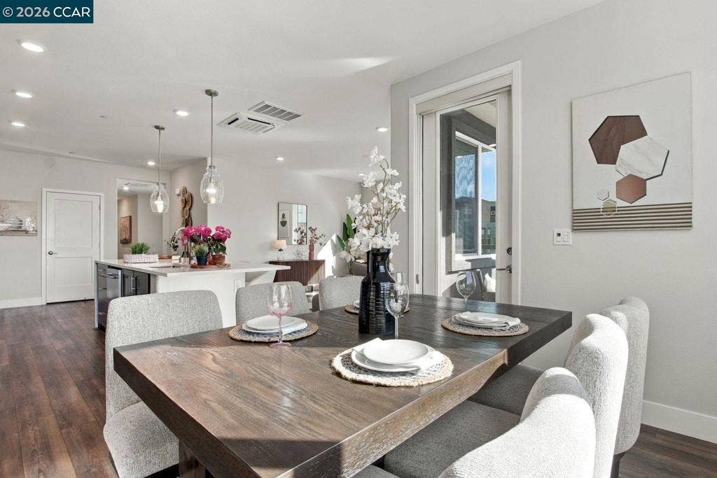3207 Mallard Ct, #304, San Jose, CA 95117 3207 Mallard Ct, #304, San Jose, CA 95117