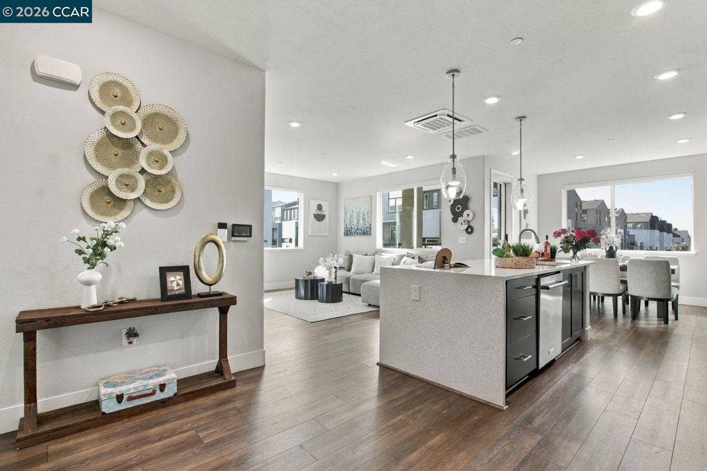 3207 Mallard Ct, #304, San Jose, CA 95117 3207 Mallard Ct, #304, San Jose, CA 95117