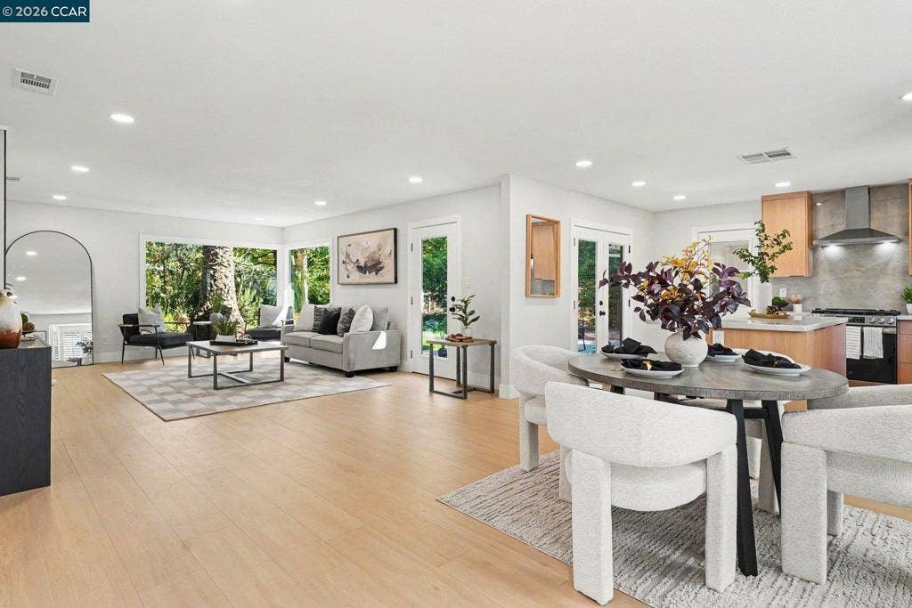 1174 Saint Francis Dr, Concord, CA 94518