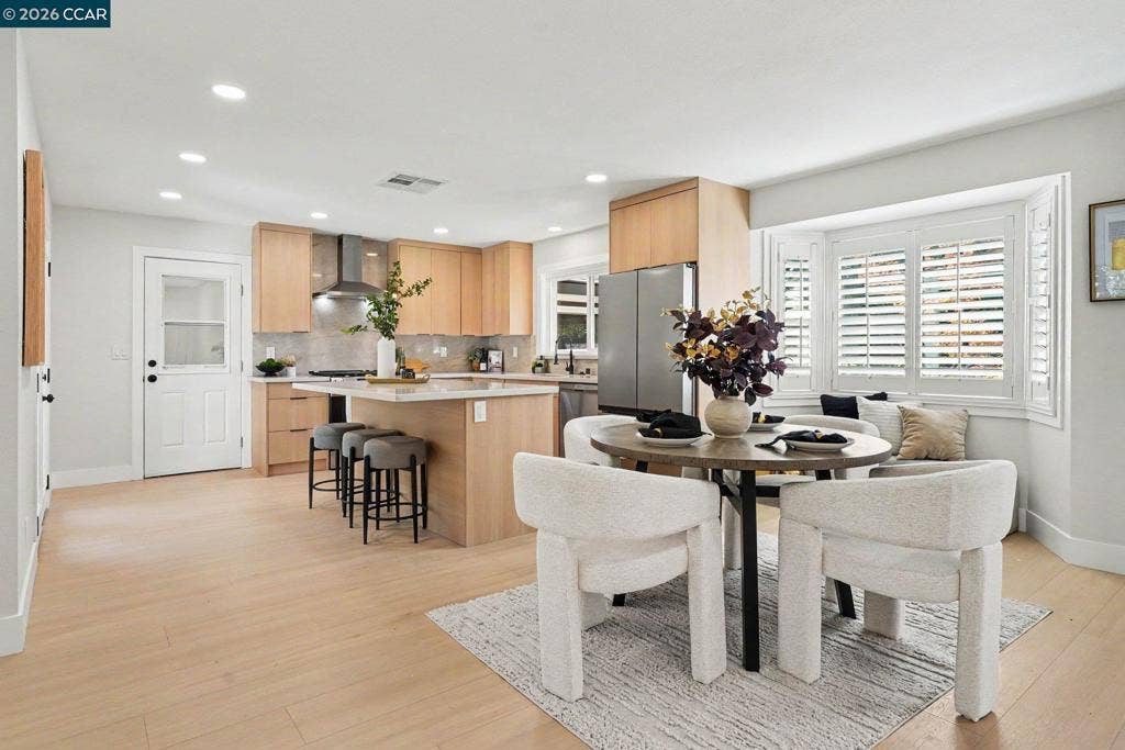 1174 Saint Francis Dr, Concord, CA 94518