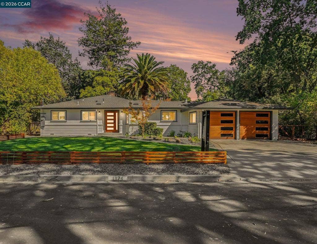 1174 Saint Francis Dr, Concord, CA 94518