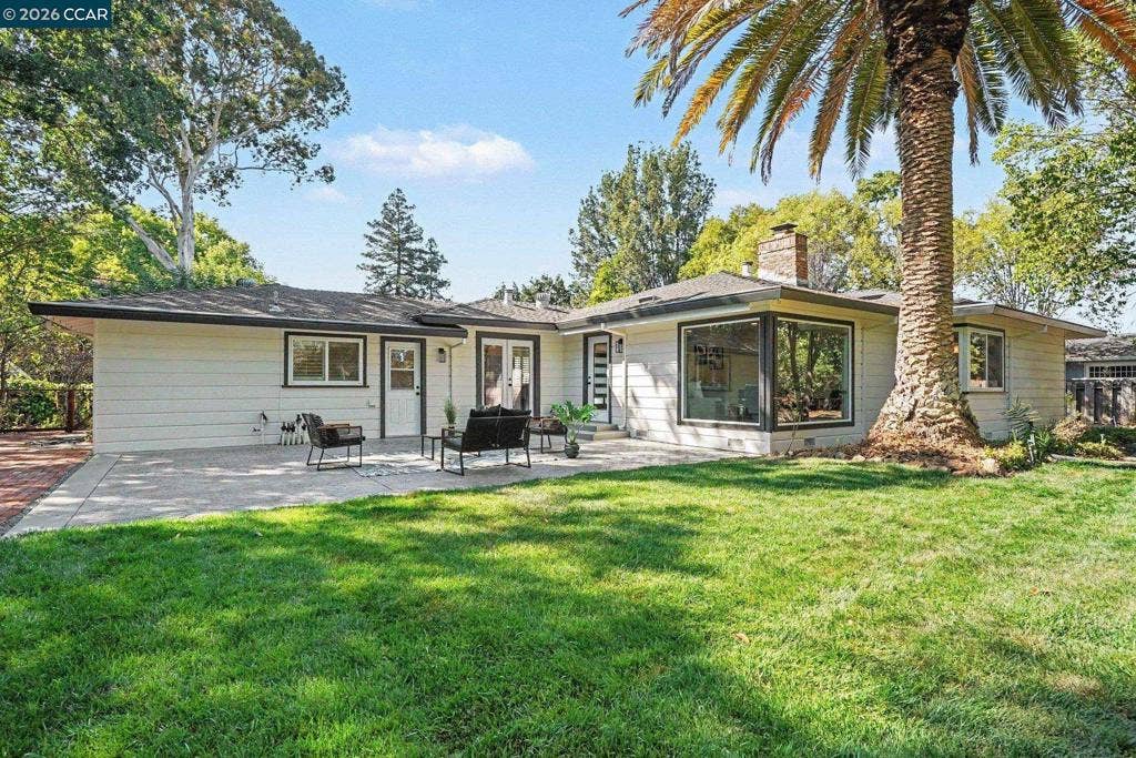 1174 Saint Francis Dr, Concord, CA 94518