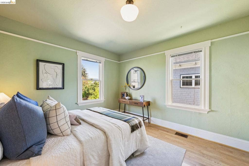 1822 E 24Th St, Oakland, CA 94606