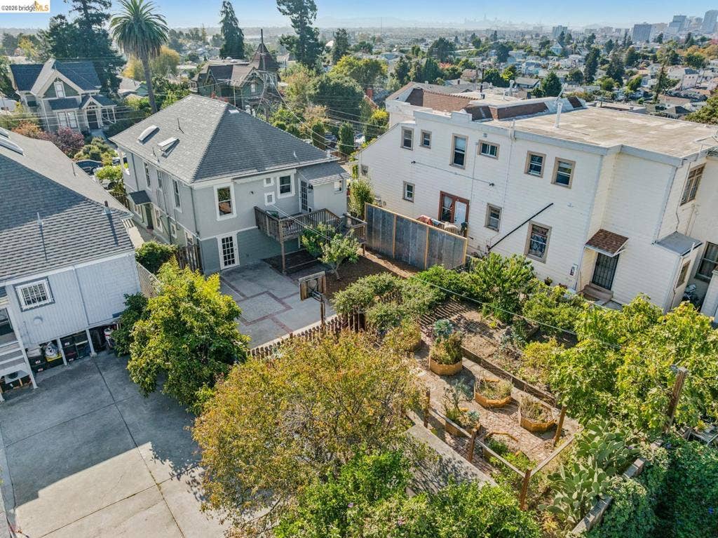 1822 E 24Th St, Oakland, CA 94606