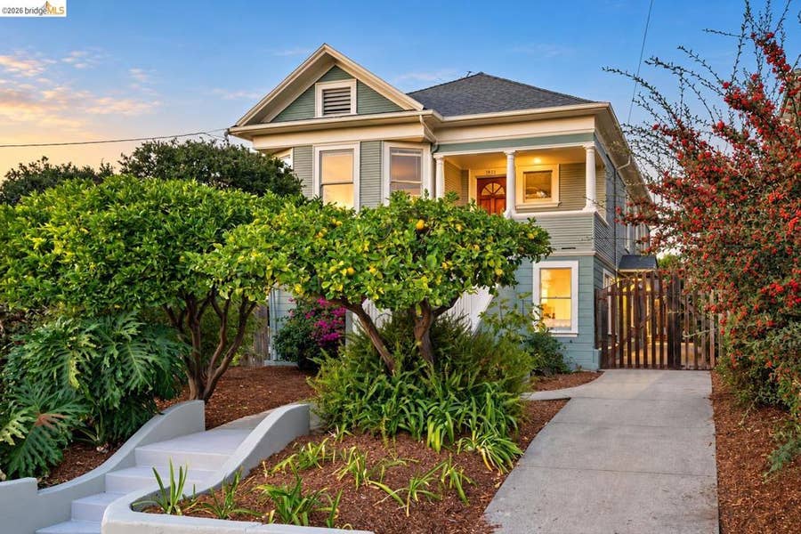 Property photo for 1822 E 24Th St, Oakland, CA