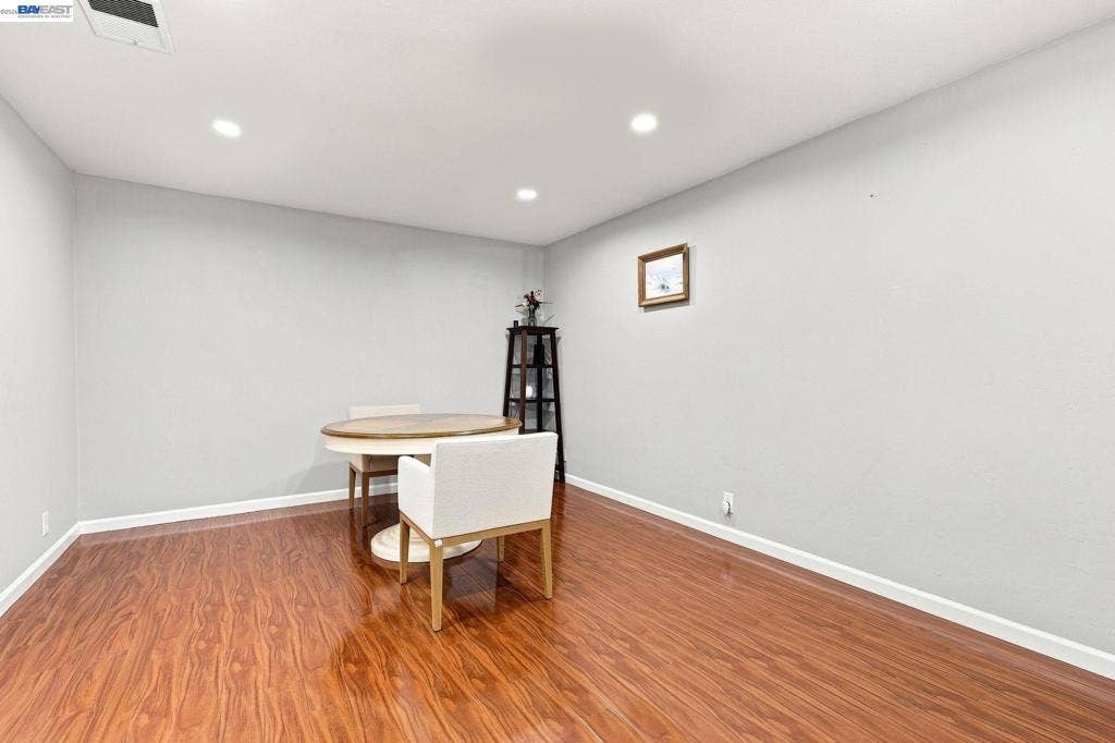 4315 Denker Dr, Pleasanton, CA 94588 4315 Denker Dr, Pleasanton, CA 94588