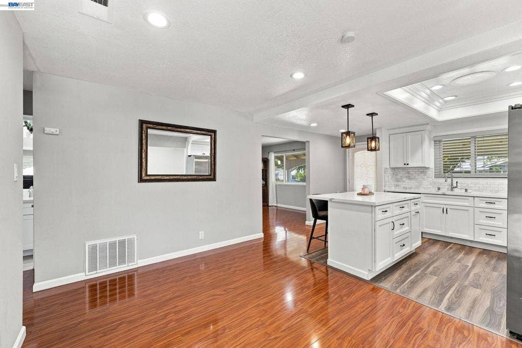 4315 Denker Dr, Pleasanton, CA 94588 4315 Denker Dr, Pleasanton, CA 94588
