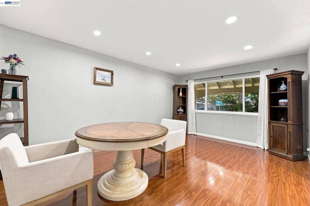 4315 Denker Dr, Pleasanton, CA 94588 4315 Denker Dr, Pleasanton, CA 94588