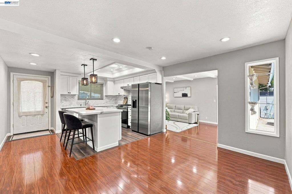 4315 Denker Dr, Pleasanton, CA 94588 4315 Denker Dr, Pleasanton, CA 94588