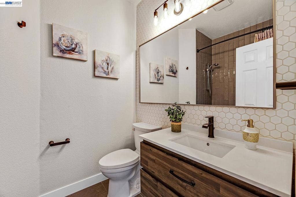23009 Canyon Terrace Dr, #3, Castro Valley, CA 94552 23009 Canyon Terrace Dr, #3, Castro Valley, CA 94552