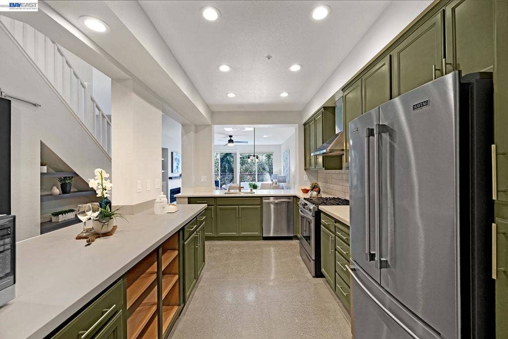 23009 Canyon Terrace Dr, #3, Castro Valley, CA 94552 23009 Canyon Terrace Dr, #3, Castro Valley, CA 94552
