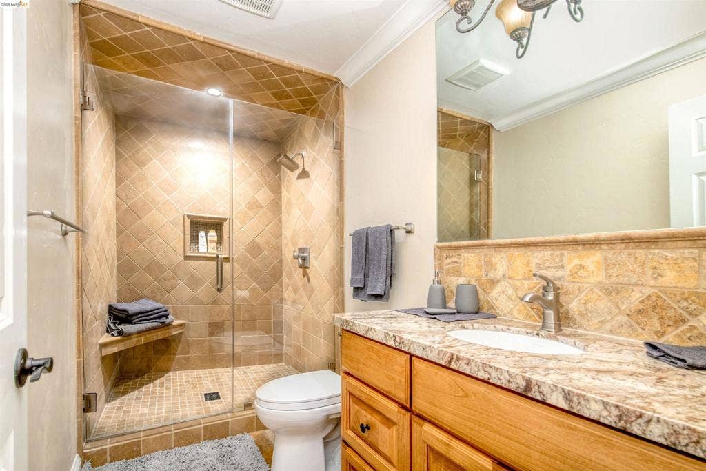 20145 Pleasantview Dr, Groveland, CA 95321-9587