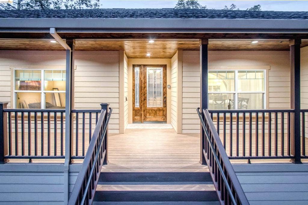 20145 Pleasantview Dr, Groveland, CA 95321-9587