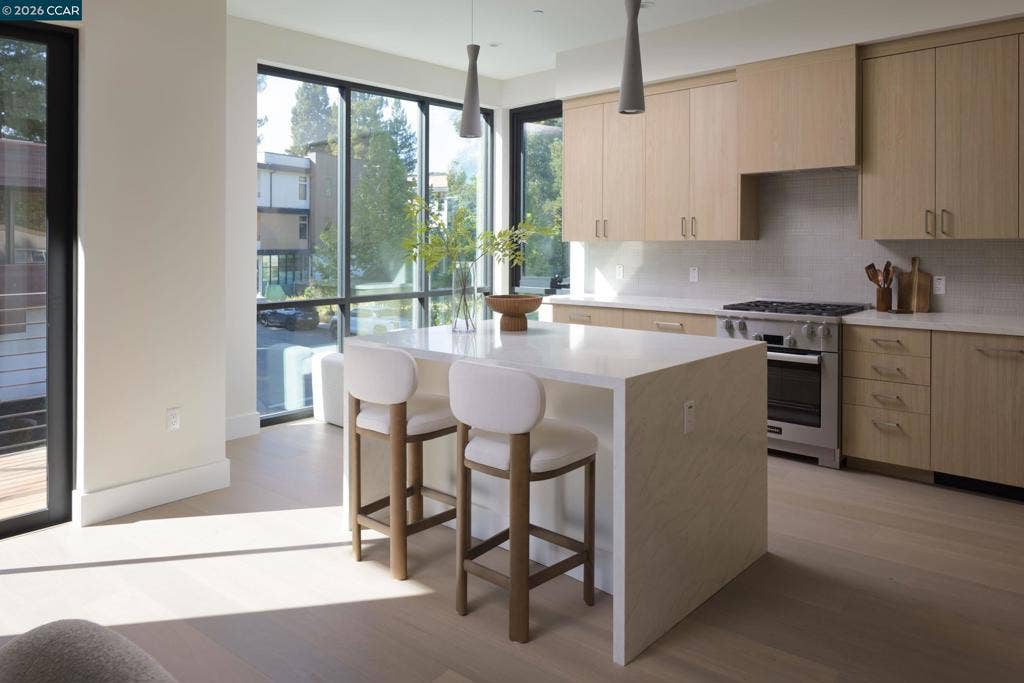 950 Hough Ave, #210, Lafayette, CA 94549 950 Hough Ave, #210, Lafayette, CA 94549
