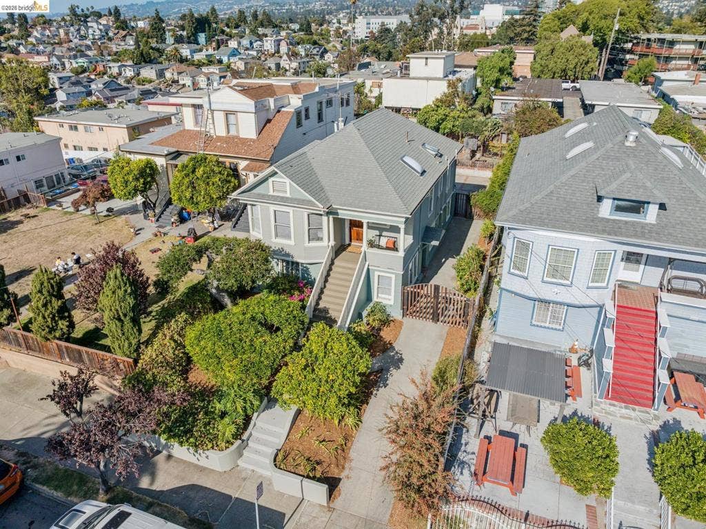 1824 E 24Th St, Oakland, CA 94606