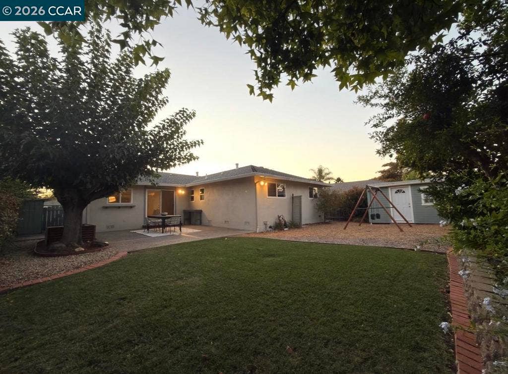 926 Sassel Avenue, Concord, CA 94518 GORGEOUS BACKYARD