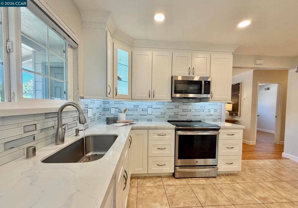 926 Sassel Avenue, Concord, CA 94518 926 Sassel Avenue, Concord, CA 94518