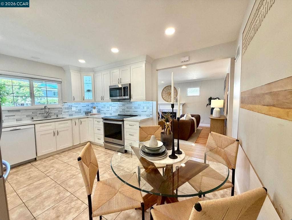 926 Sassel Avenue, Concord, CA 94518 926 Sassel Avenue, Concord, CA 94518