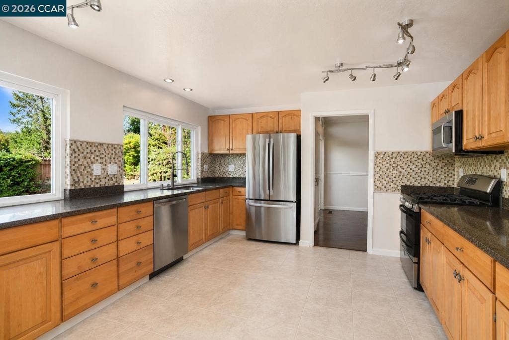 1325 New Hampshire Dr, Concord, CA 94521 1325 New Hampshire Dr, Concord, CA 94521