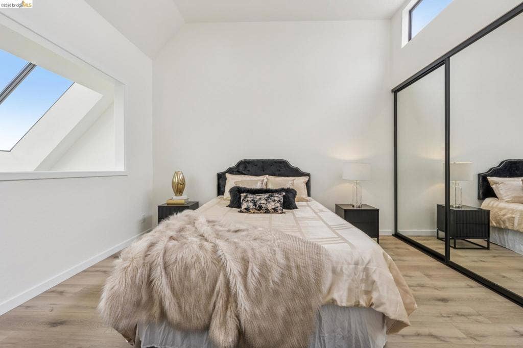 7 Embarcadero West, #207, Oakland, CA 94607 7 Embarcadero West, #207, Oakland, CA 94607