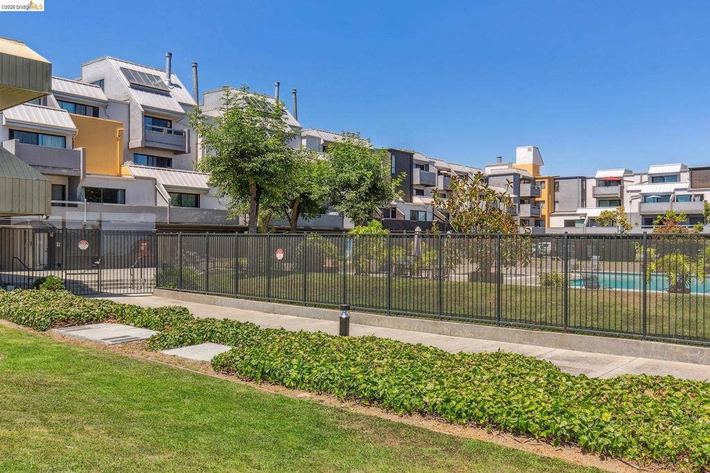 7 Embarcadero West, #207, Oakland, CA 94607 7 Embarcadero West, #207, Oakland, CA 94607