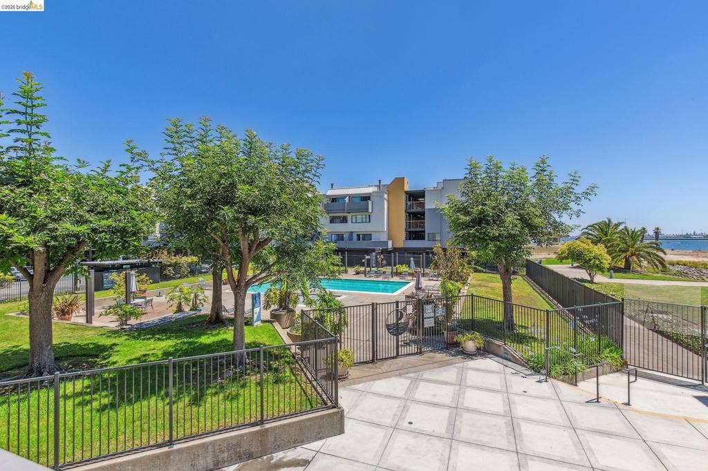 7 Embarcadero West, #207, Oakland, CA 94607 7 Embarcadero West, #207, Oakland, CA 94607